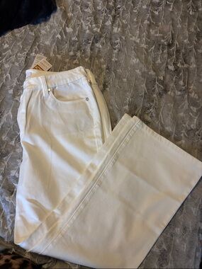 NWT Liverpool Los Angeles Hannah Crop Flare White Jeans Womens 10/30